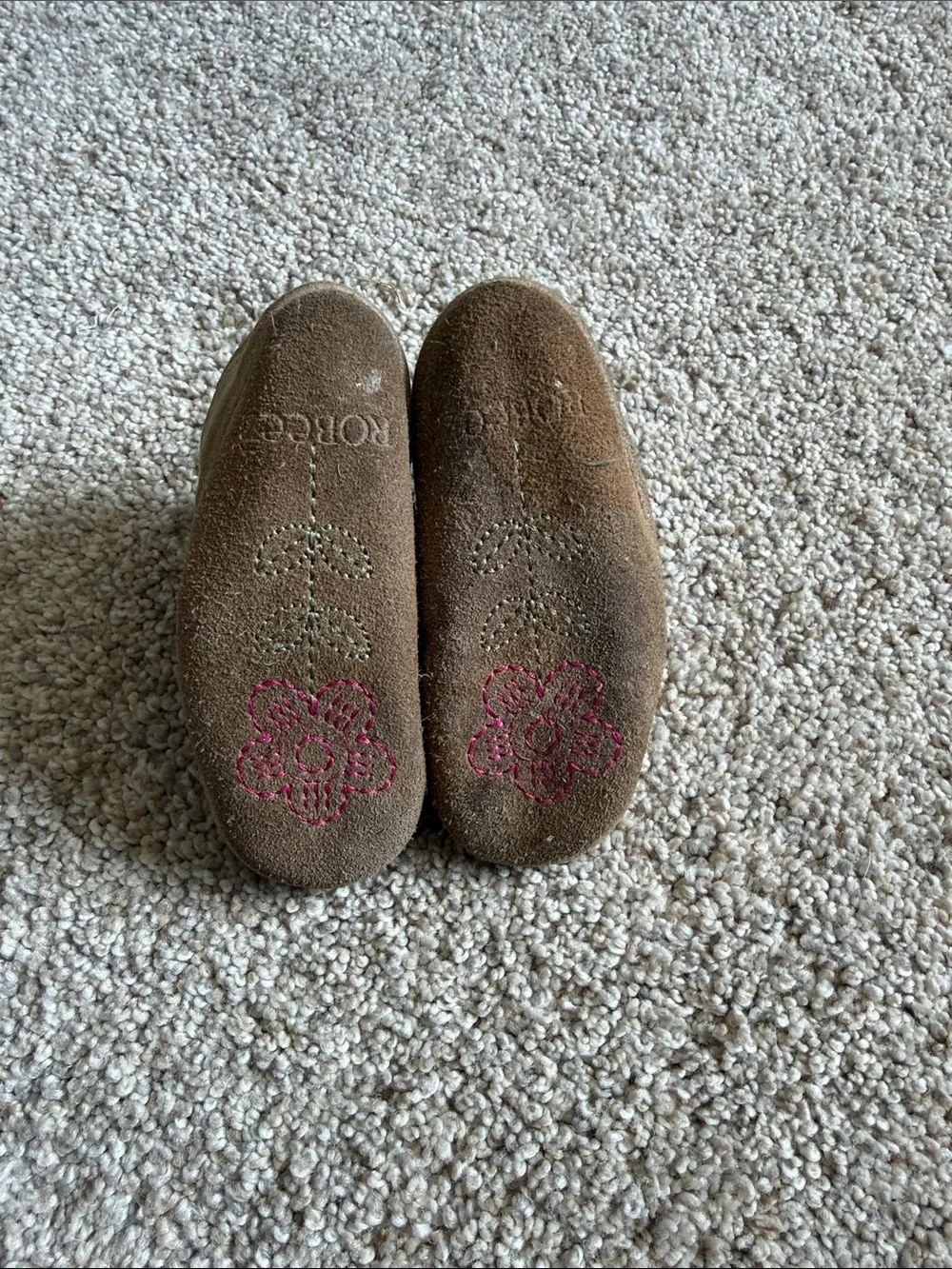 Robeez Baby Girl Aubrey‎ Brown Suede Slip-On Moccasins Walkers Floral Embroidery